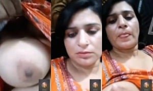Hindi BF Video of Cute Paki Girl Shows her Big Boobs 