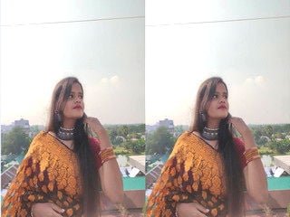 Indian Desi Girl Showing Own Nude Viral MMS XXX Video